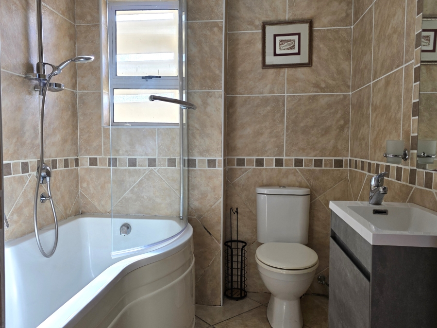 2 Bedroom Property for Sale in Jeffreys Bay Central Eastern Cape